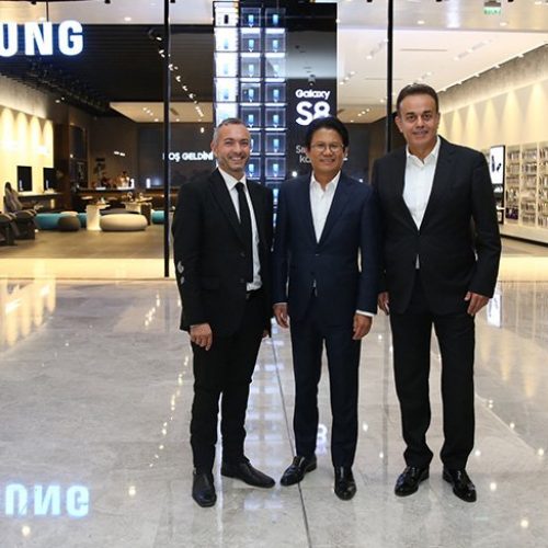 Samsung Deneyim Mağazası’nı İstanbul’da açtı