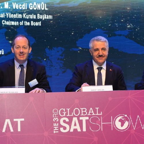 Türksat 5A ve 5B Uyduları için İmzalar Atıldı
