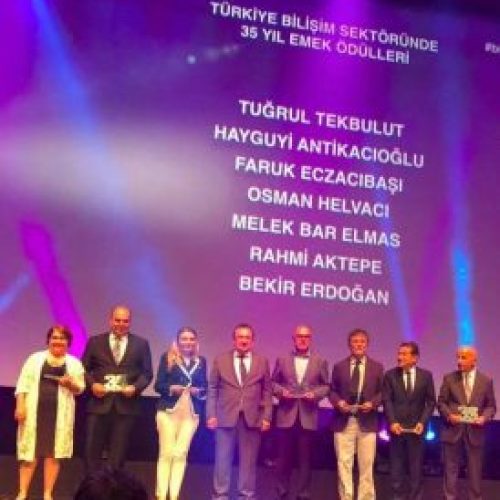 Türkiye Bilişim Sektöründe 35 Yıl Emek Ödülleri Sahiplerini Buldu